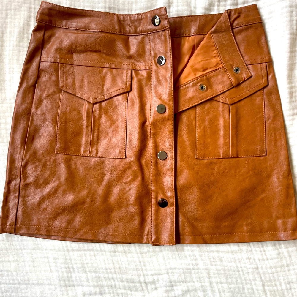 Vegan-leather brown mini skirt